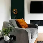 Holiday home Comfortable 3br Home, Steps From Town Centre, Sleeps 6, Free Parking York